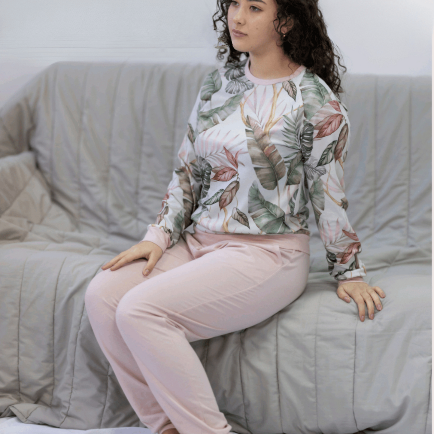 Pijama Feminino 100% Algodão com Punhos e Bolsos – Conforto Natural e Estilo Floral - 100% Algodão - Sonho Renovado